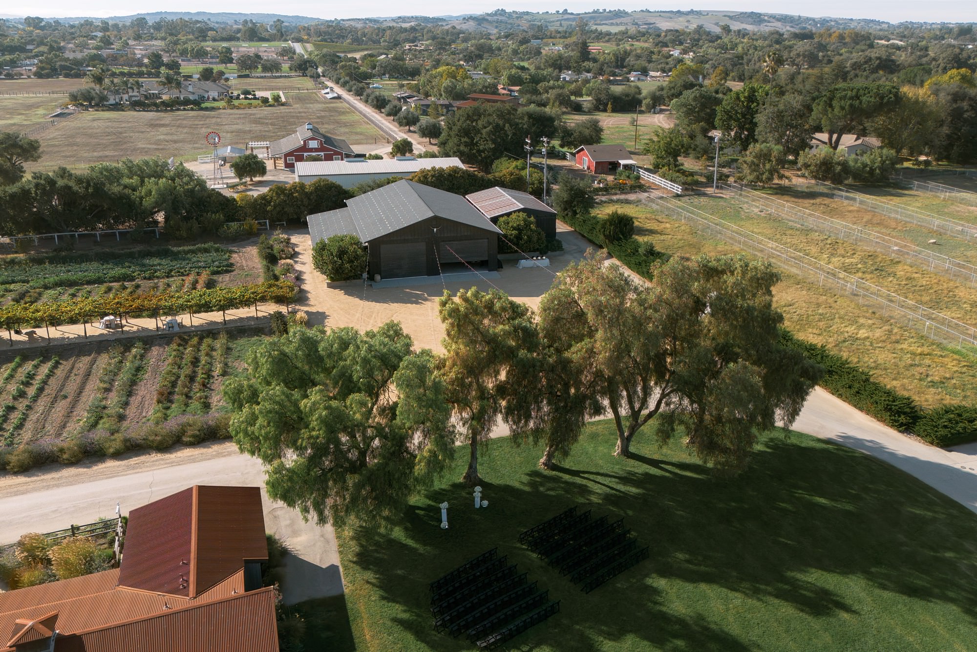 Roblar Farm tuxedo barn